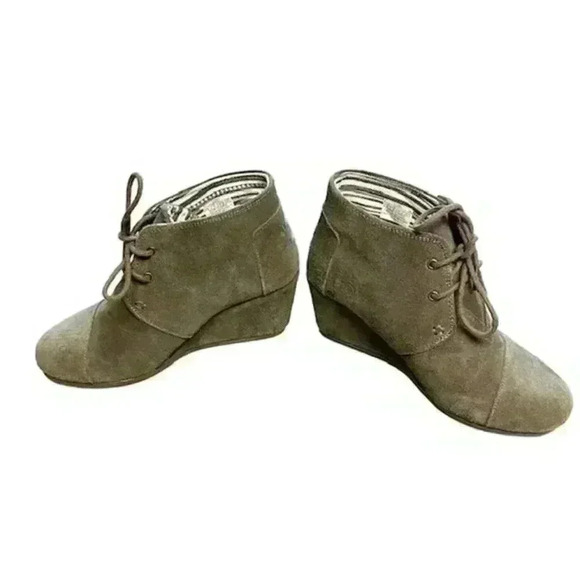 Toms Kala Suede Booties‎ - Picture 1 of 8